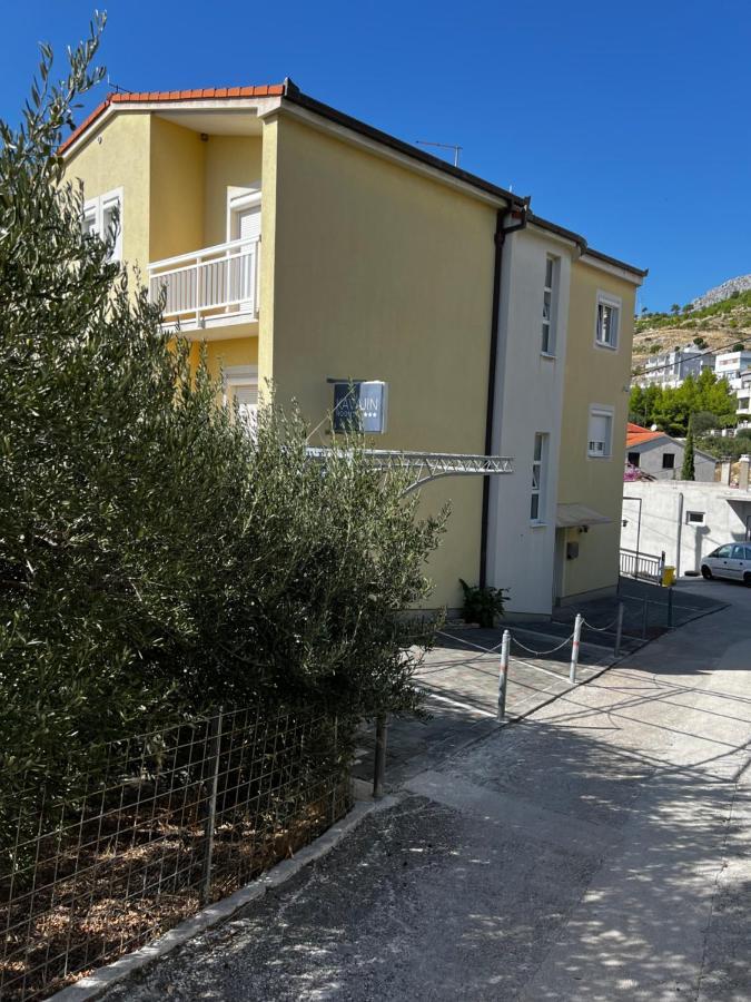 Kavajin Rooms Duce Exterior photo