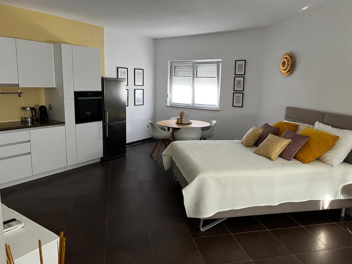 Kavajin Rooms Duce Exterior photo