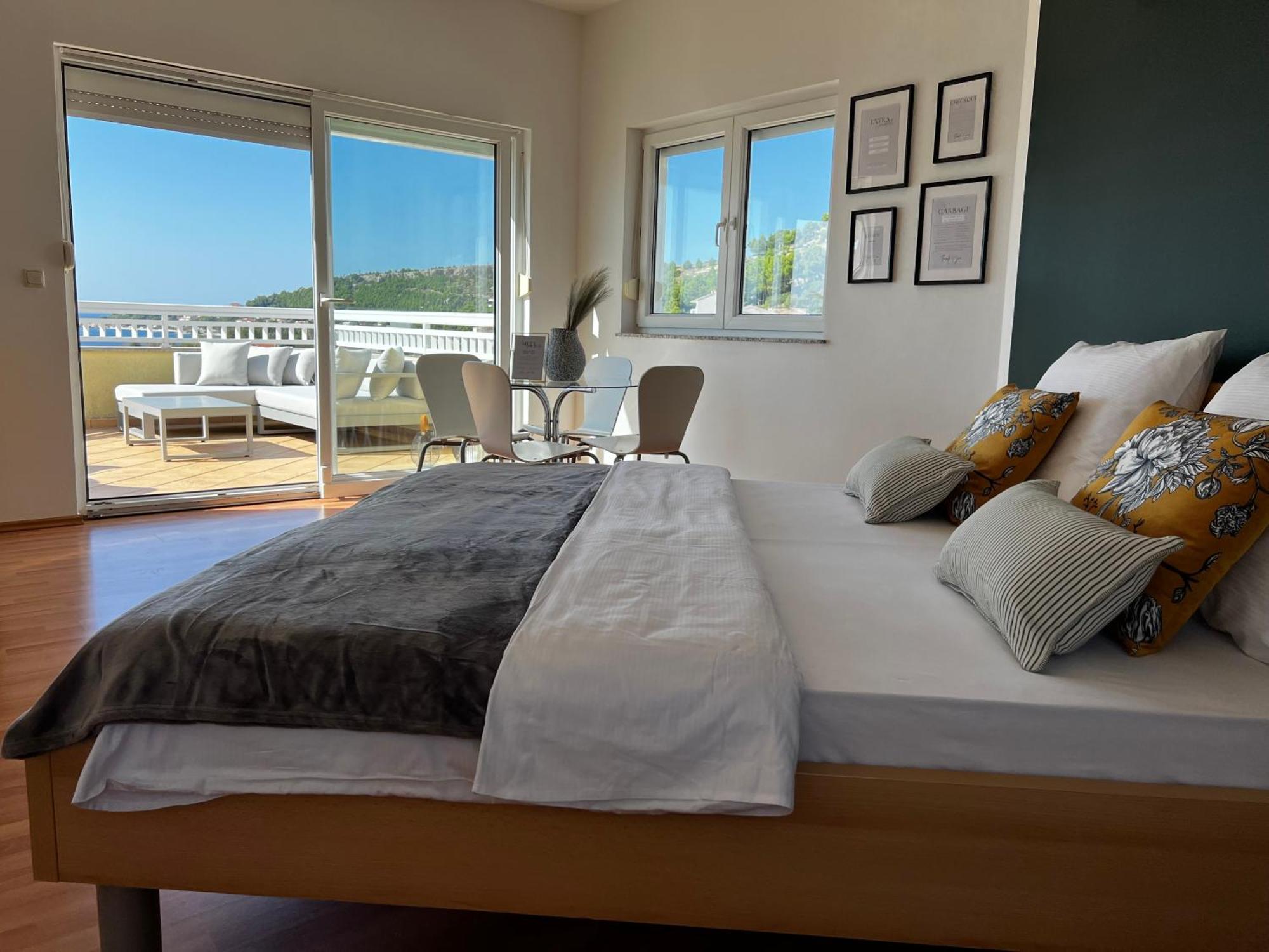 Kavajin Rooms Duce Exterior photo